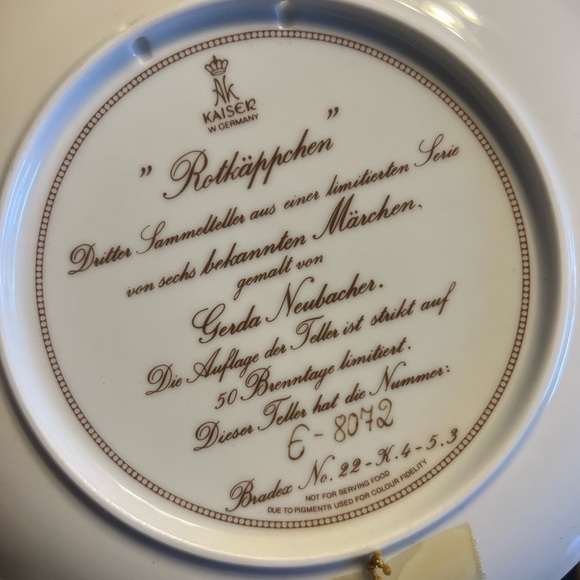 Vintage collectible plates - Picture 9 of 15